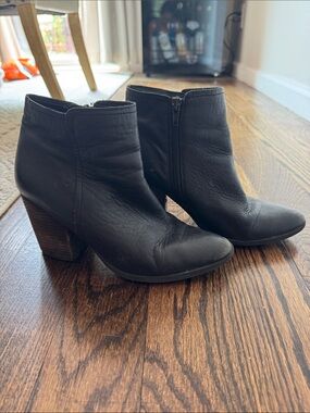 Black Leather Ankle Boots with Block Heel - Women's